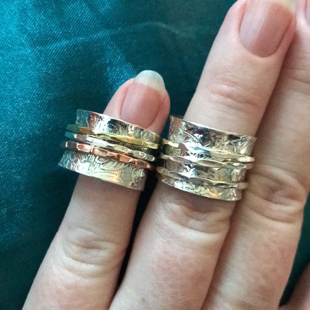 Wide sterling silver Meditation cuff ring - Picture 7 of 7